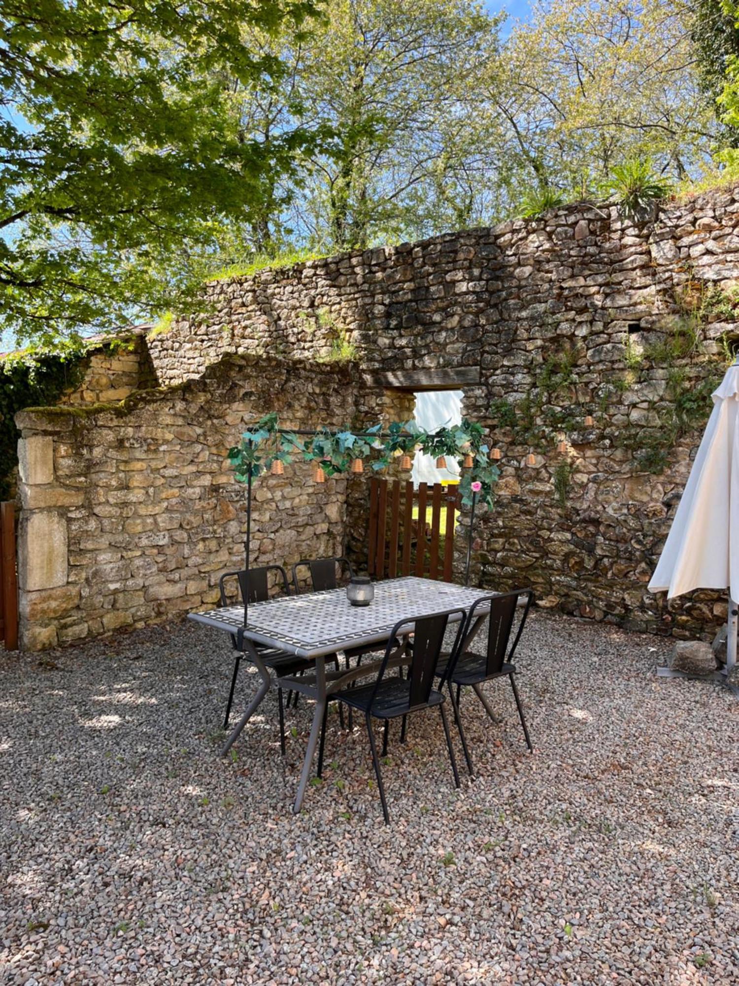 Le Plantier 1 Apartment Beaulieu-sur-Sonnette Exterior photo